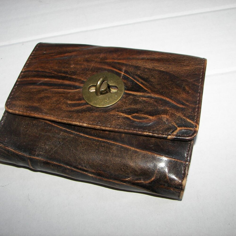 Sondra Roberts vintage women's brown distressed leather wallet brass clasp